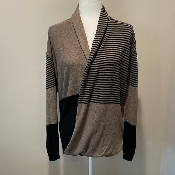 Max Studio Faux Wrap Pullover Sweater Sz L Striped Colorblock Tan Black Chic - Picture 9 of 9